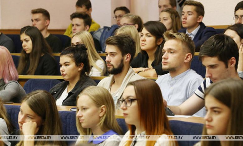 В Беларуси предлагается ввести новые льготы для одаренной молодежи при поступлении в вузы