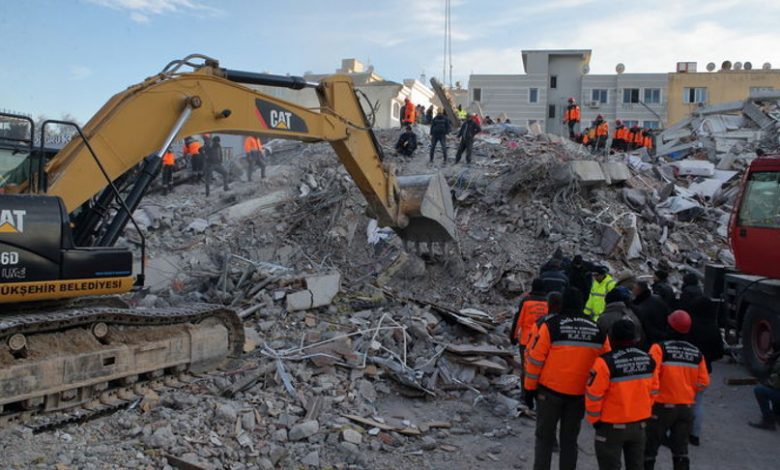 Число жертв землетрясения в Турции возросло до 17 674 человек
