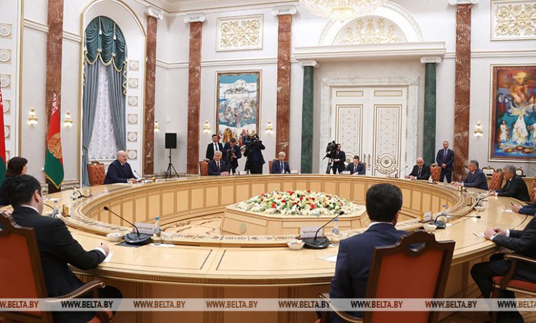 Угроза глобального конфликта, «контрнаступ» и призыв к единству. Все громкие заявления Лукашенко на встрече по линии ОДКБ