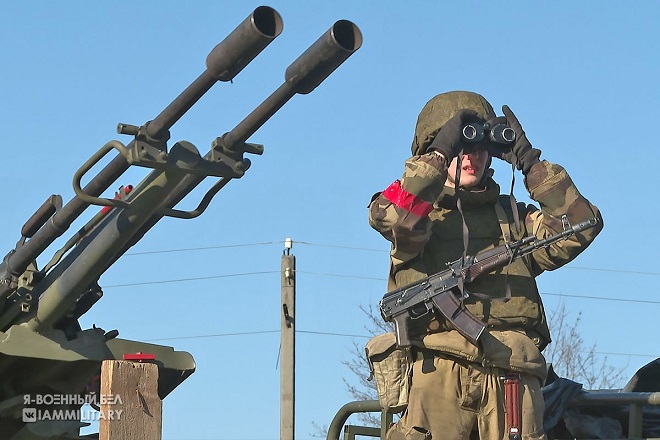 Вооруженные Силы Беларуси усилили защиту рубежей на юге страны в воздухе и на земле. Какова их миссия и как относятся к последним событиям жители Полесья (видео)