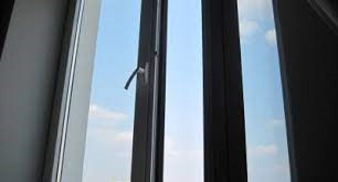 Пенсионер выбросился из окна 5 этажа в Микашевичах  