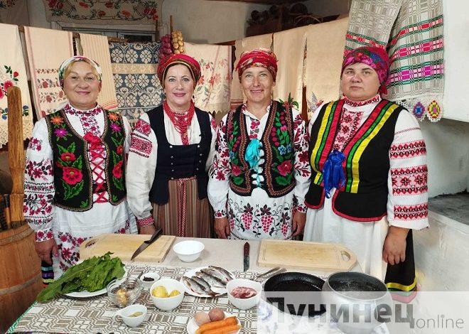 Лунинецкие хозяюшки дают мастер-класс по белорусской кухне