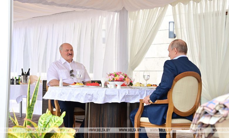 Лукашенко: Беларуси и России надо выработать план действий и еще более укрепить ЕАЭС