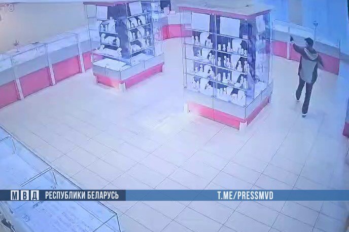 Задержан подозреваемый в совершении разбойного нападения на ювелирный магазин в Минске