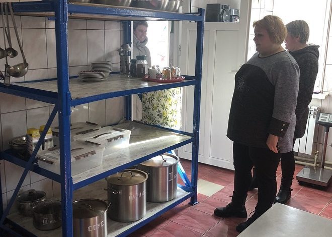 «В каких условиях готовят еду?» Центр гигиены и профсоюзы провели мониторинг сельхозорганизаций Лунинецкого района