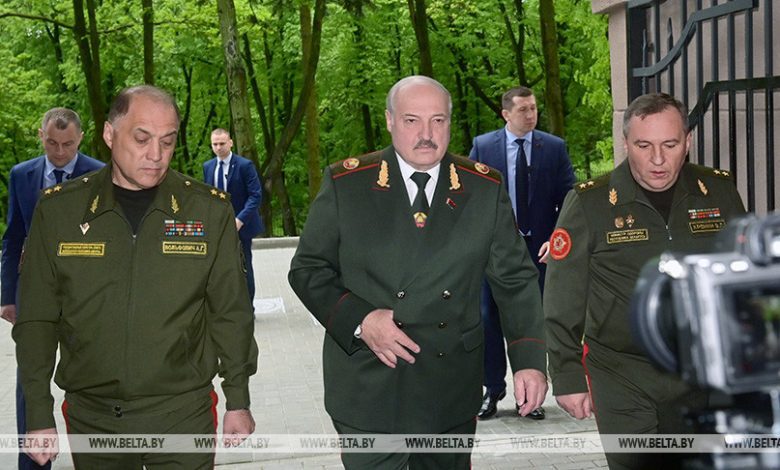 Лукашенко продолжает серию мероприятий по развитию Вооруженных Сил