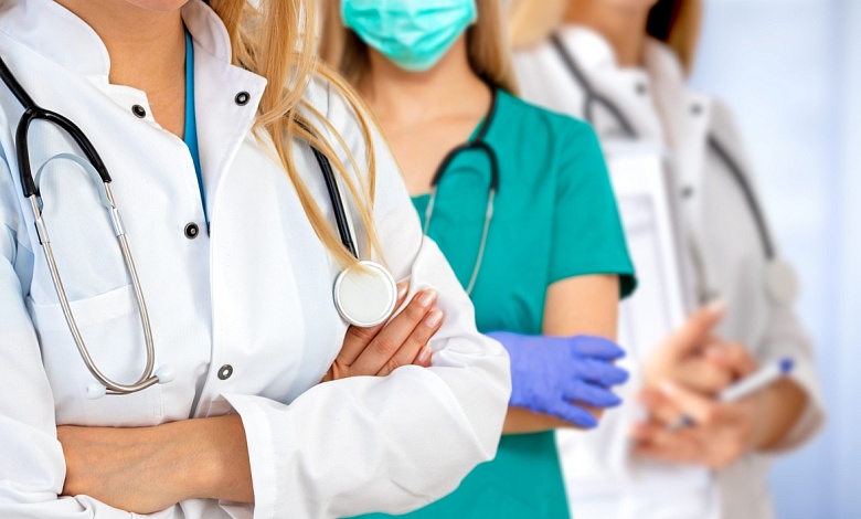 Как будут работать учреждения здравоохранения в праздничные и выходные дни в июле