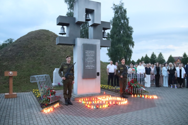 В Лунинце почтили память жертв Великой Отечественной войны и геноцида белорусского народа