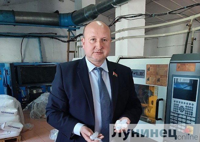 В Лунинецком районе на ОАО «Полимер» налажено производство пробки для различных «шипучек»