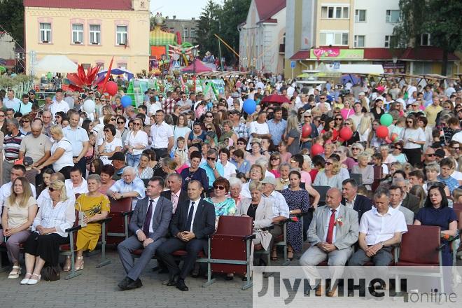 День Лунинца. Фоторепортаж, часть 2 — торжественная