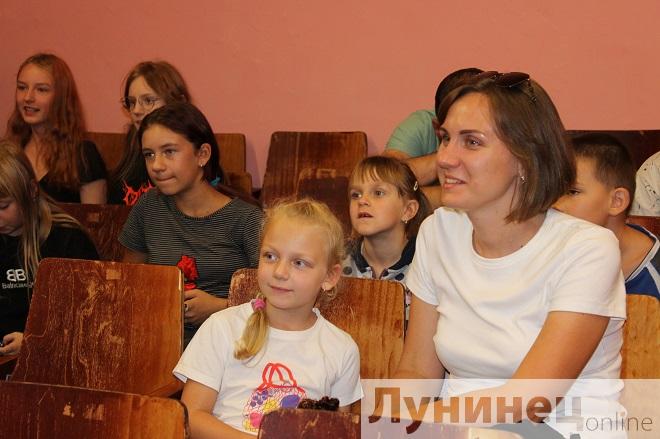 Праздник детского творчества устроили в Микашевичах
