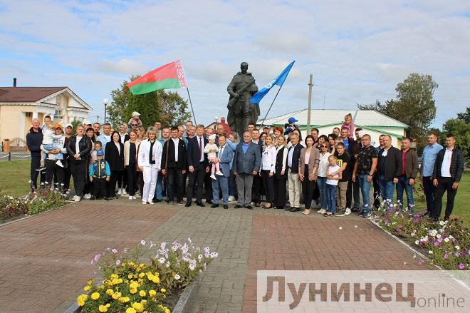 В Микашевичах прошли мероприятия, посвящённые Дню народного единства