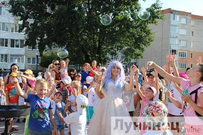 «Гранит» устроил праздник детям в Микашевичах