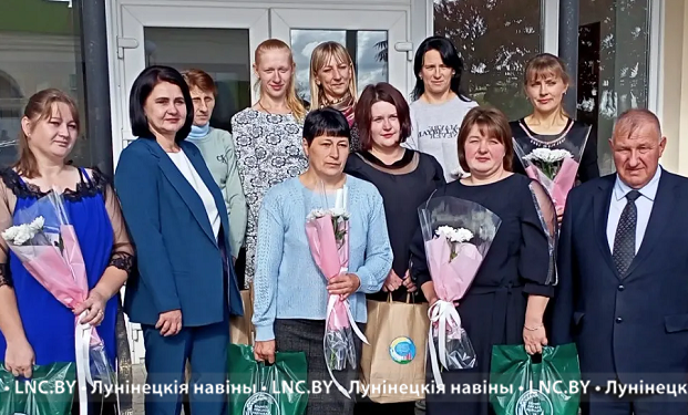Многодетных мам поздравили в ОАО "Дворецкий" Лунинецкого района 