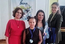 Вернулись с победой: юные пианистки из Микашевичей покорили «Пинскую весну»