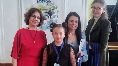 Вернулись с победой: юные пианистки из Микашевичей покорили «Пинскую весну»