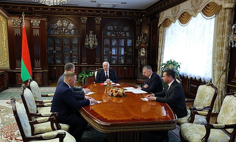 Президент Беларуси Александр Лукашенко 12 мая рассмотрел кадровые вопросы