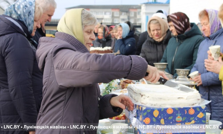 Посмотрите как отмечают седьмой день Масленицы в Микашевичах!