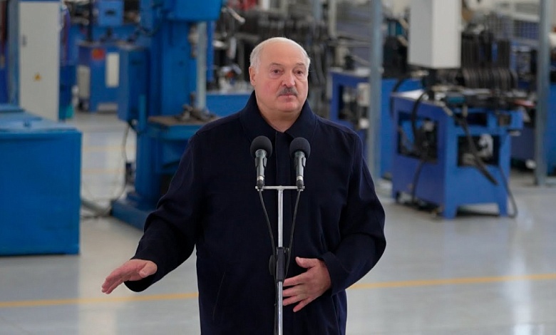 Лукашенко ПРЕДУПРЕЖДАЕТ: Попробуйте! Потом НЕ обижайтесь! // План беглых, Зеленский, Польша