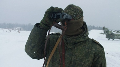 Военнослужащие в Лунинце занимаются боевой подготовкой