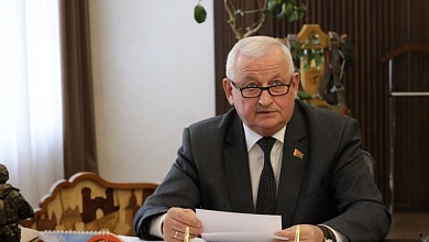 Новые назначения и продление контрактов. Кадровый день у руководителя Брестской области