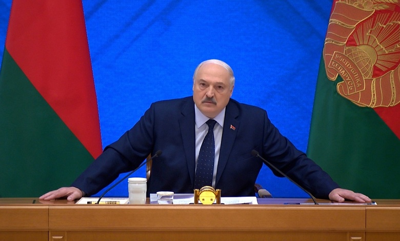 Лукашенко: Это КОШМАР, если он так писал диссертации! // Откровенный разговор с учёными...