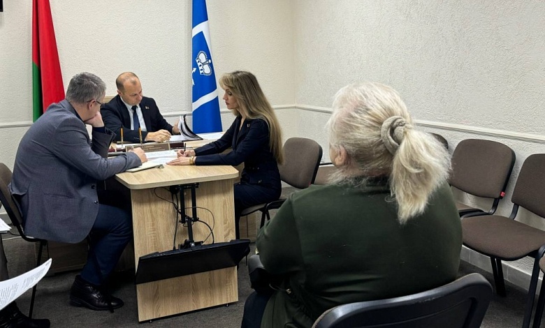 Прием граждан провел руководитель Лунинецкого района