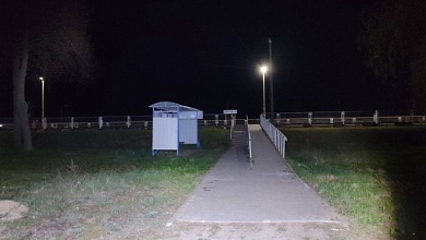 Порезали разбитой бутылкой | Молодежь устроила потасовку в Лунинецком районе