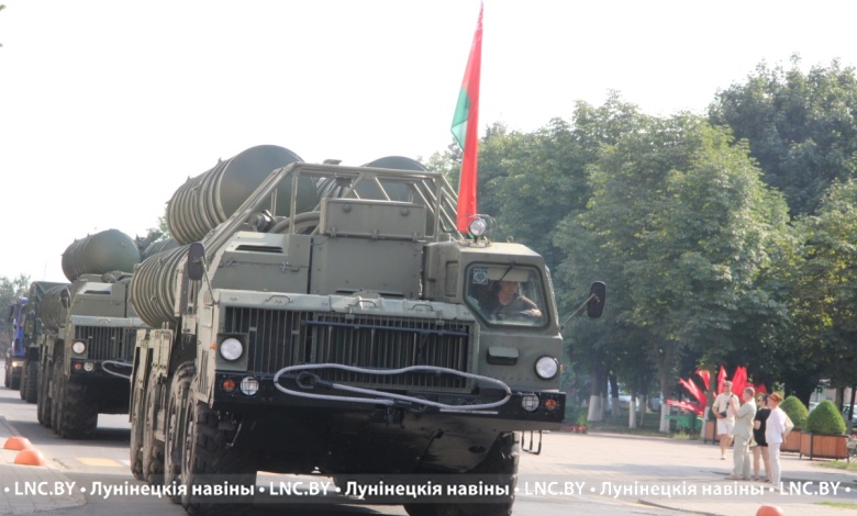 В День города в Лунинце состоялся парад