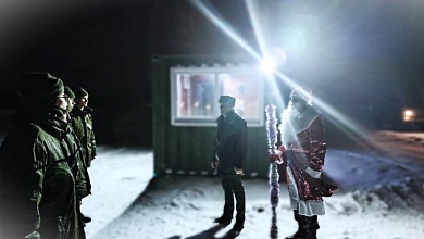 Защитников Отечества поздравили с Новым годом в Лунинецком районе