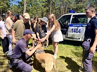 Уроки безопасности в "Спутнике" на Белом озере от правоохранителей