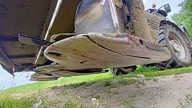 Мужчина уснул в траве и попал под косилку трактора в Кобринском районе