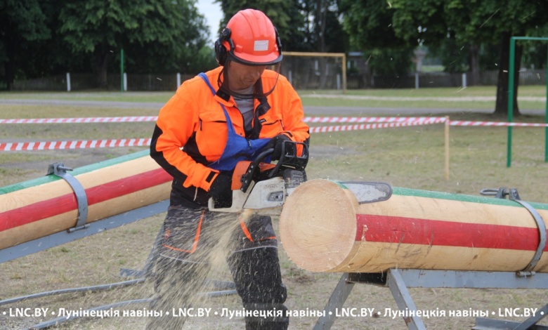 Вальщики леса Лунинетчины продемонстрировали мастерство во время районного конкурса 