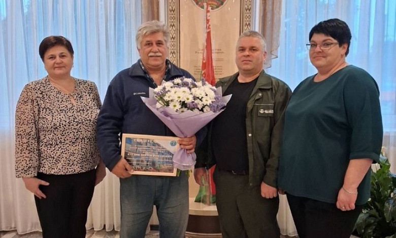 В Микашевичах уходят на заслуженный отдых специалисты 