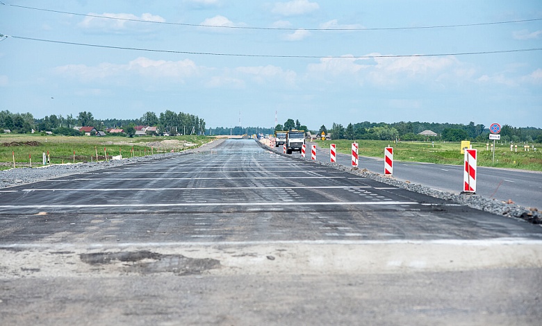 М10! "Когда мы построим до Кобрина эту дорогу?" Лукашенко доложили о планах по строительству в Беларуси дорог на ближайшие годы