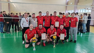 "Рафинад" празднует победу! Завершился чемпионат Лунинецкого района по волейболу