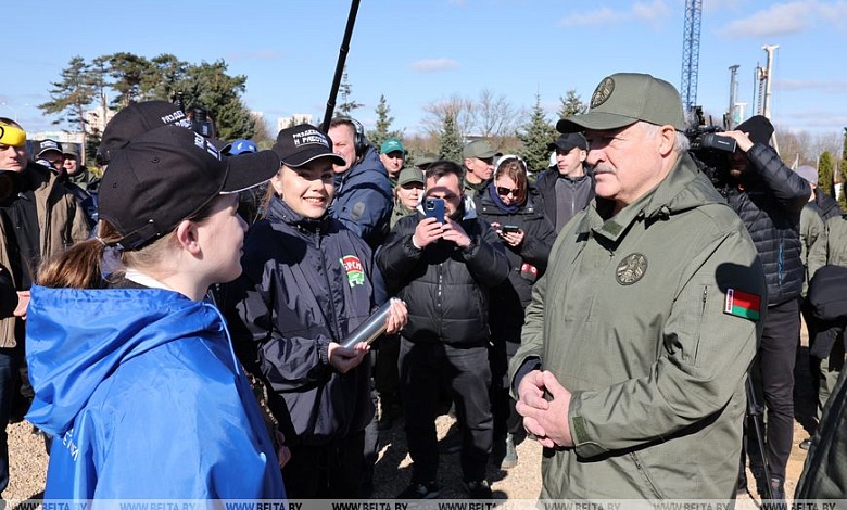 Лукашенко заложил капсулу на месте строительства Национального исторического музея