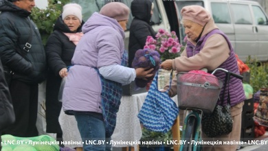 В Микашевичах развернулась ярмарка по продаже сельскохозяйственной продукции