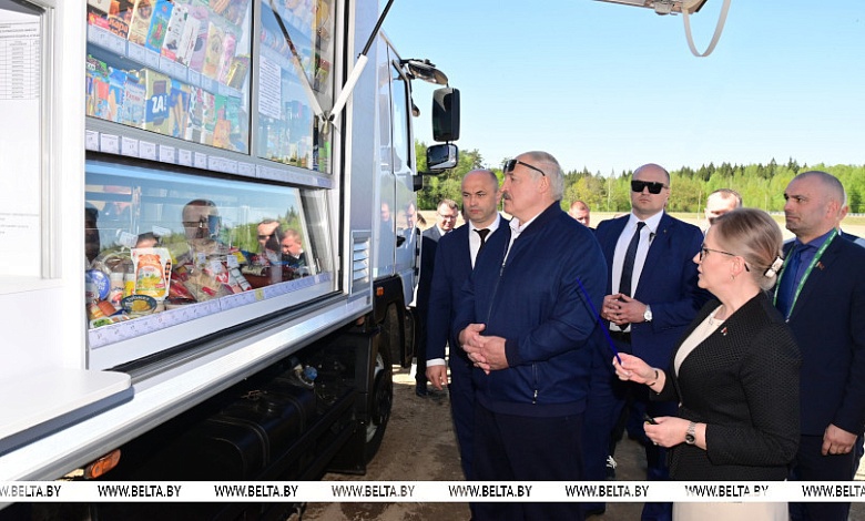 "За деревню головой отвечаете!" Зачем Лукашенко сохранил Белкоопсоюз и справляется ли он со своими задачами