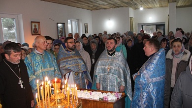 В освященном храме-часовне в Лунинце прошла первая служба