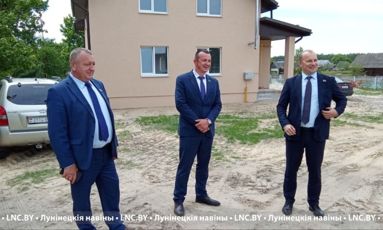 Участники областного семинара посещают "Вульковский рассвет" Лунинецкого района