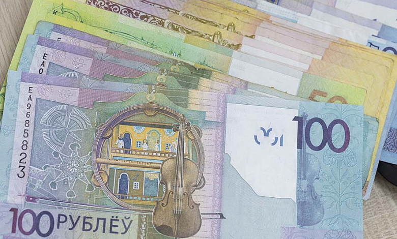 Главный бухгалтер за 2 года незаконно начислила себе более 32 тыс. рублей