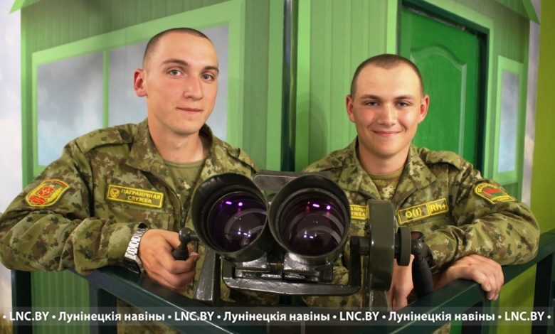 На границе несут службу братья-двойняшки из Лунинецкого района