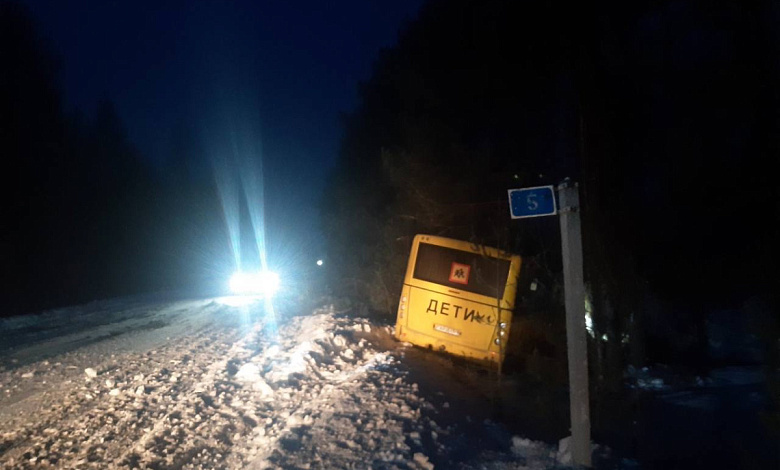 Автобус вылетел в кювет в Ганцевичском районе