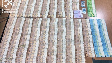 Мужчина "забыл" задекларировать крупную сумму денег. Возбуждено уголовное дело