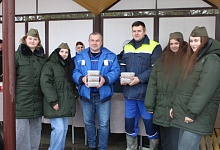 На "Граните" автобусная остановка превратилась в настоящую полевую кухню