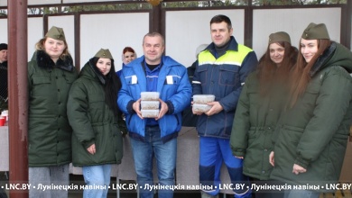 На "Граните" автобусная остановка превратилась в настоящую полевую кухню