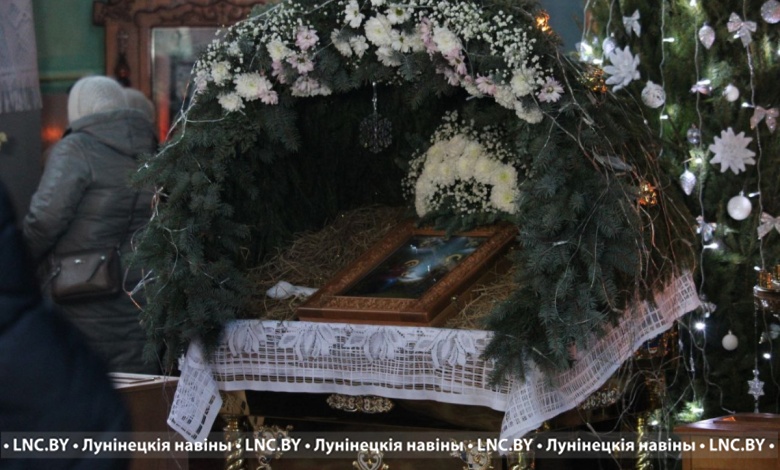 У православных верующих - Рождественский сочельник