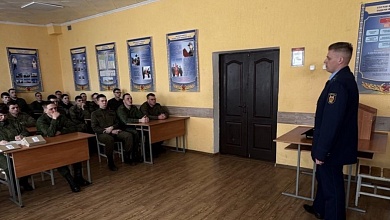 Работники прокуратуры проводят встречи, в том числе и воинских частях Лунинецкого района