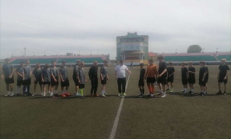 Футбол! Лунинчане разгромили ганцевчан и уступили столинцам